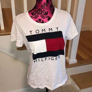 Tommy Hilfiger shirt size medium
